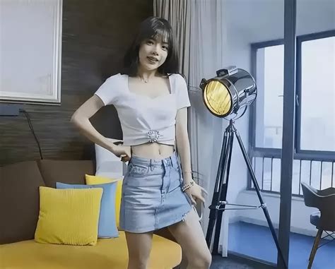 如何看待羞羞漫画与真人化内容的结合现象?